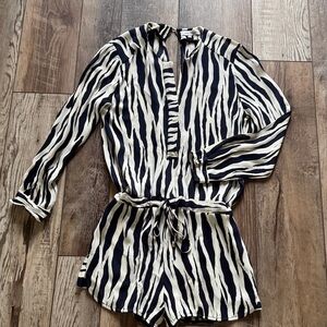 Karina Grimaldi Zebra Print Long Sleeve Romper XS